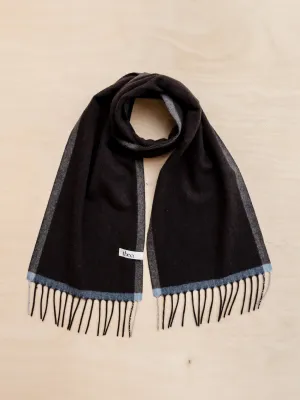 Cashmere and merino scarf in charcoal contrast edge