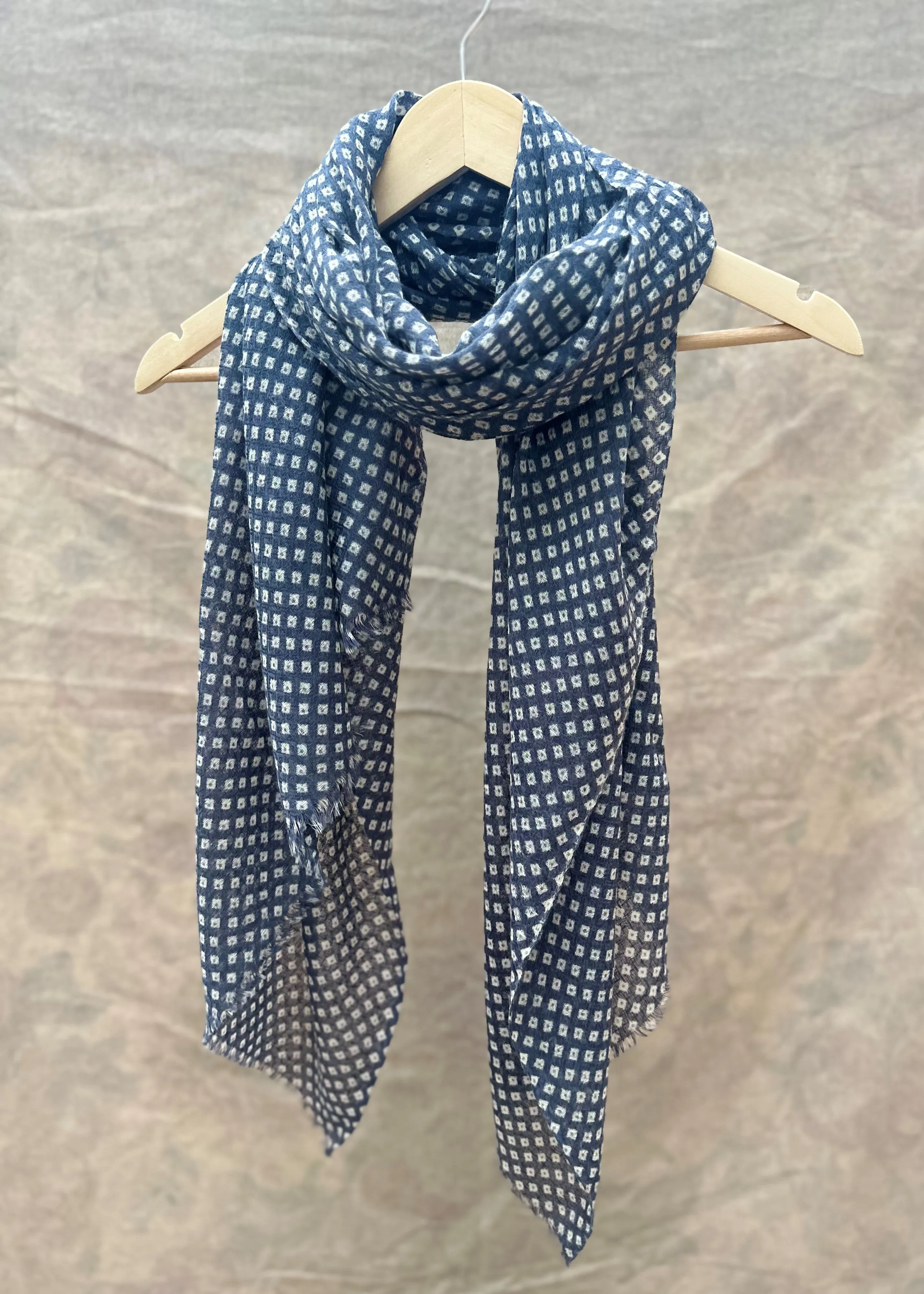 Mens Diamond Print Scarf in Wool Silk